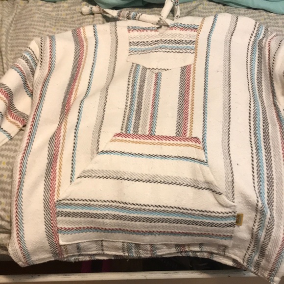 poncho jacket size large fits like medium or small - Picture 1 of 2